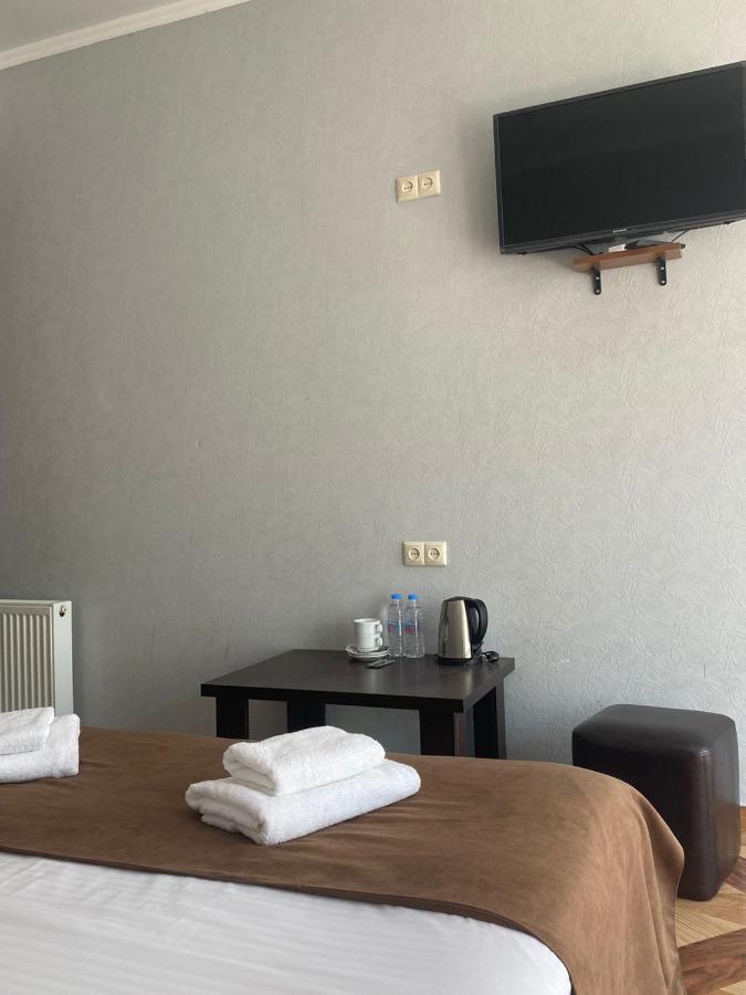 Hotel Saburtalo Roni 트빌리시 외부 사진